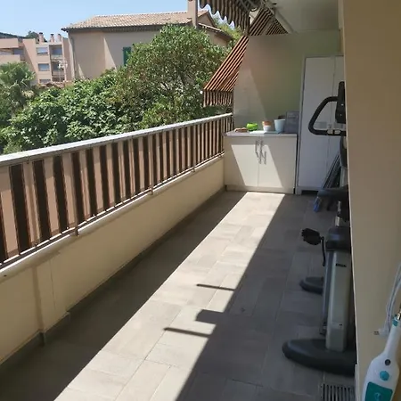 Apartment App 2 Pieces Port De Saint Laurent Du Var Saint-Laurent-du-Var